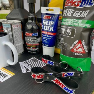 😎 Ještě nemáš co pod🎄? Dopřej svému 🚙 jen to nejlepší 🔝 Špičkové motorové a převodové oleje a aditiva od @amsoilcz 🇺🇸🇨🇿 •...